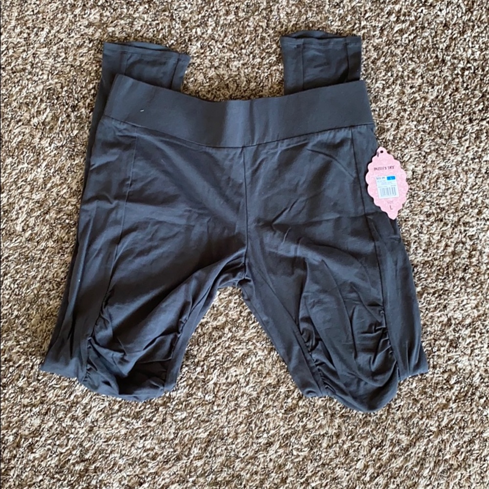 NWT Paisley Sky Leggings